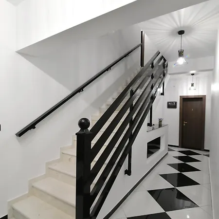 Chrisanthi Aparthotel *