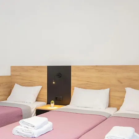 Aparthotel Chrisanthi Leptokaryá